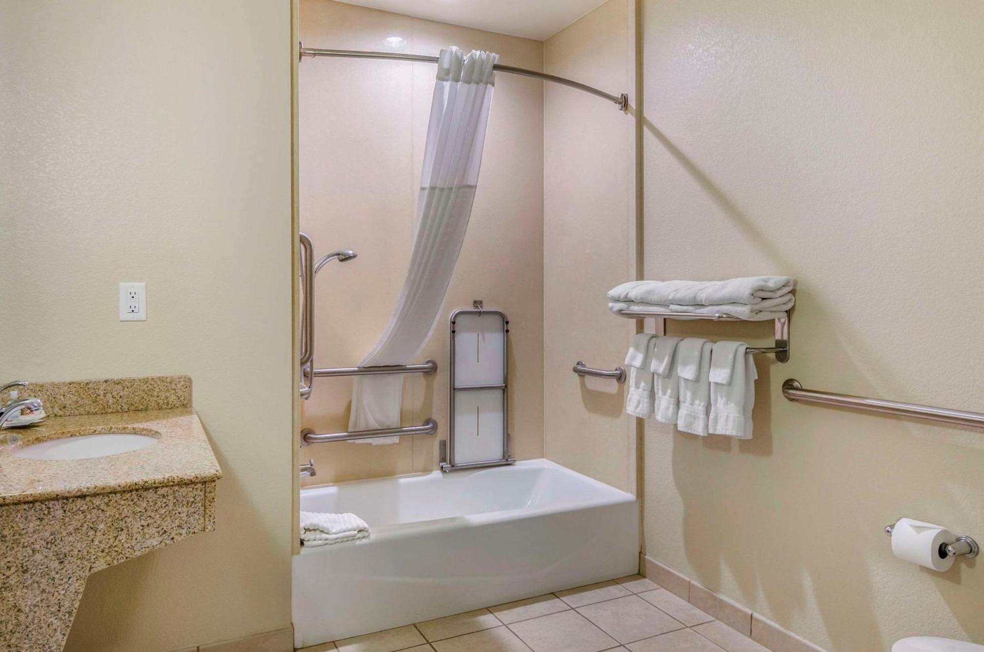 Comfort Suites Helena Airport Екстер'єр фото